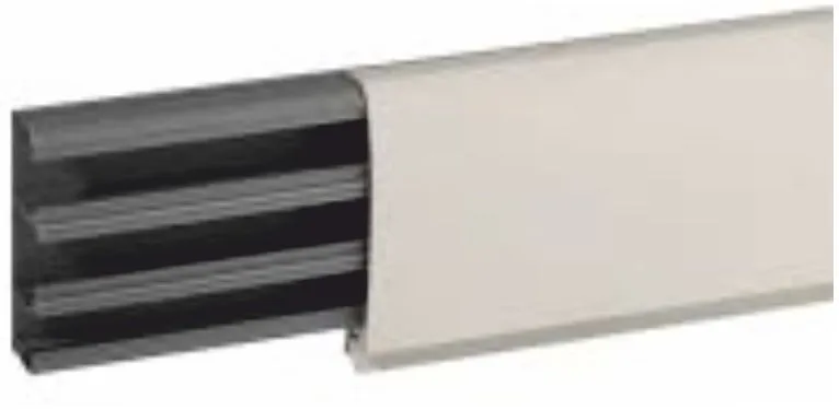 Canale battiscopa a 3 scomparti 81,5x22,5mm. SI ACQUISTA 2MT - IBO B09650